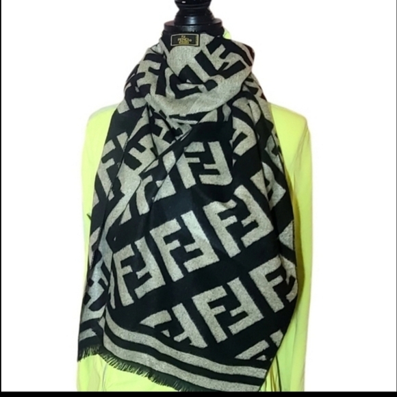 🧧NWOT Fendi Zucca Cashmere Scarf🥎GIFT - Picture 3 of 9